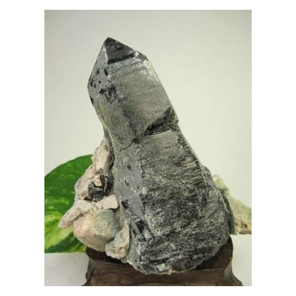 ラピスラズリ 約2.0kg 原石 黒色台座付き