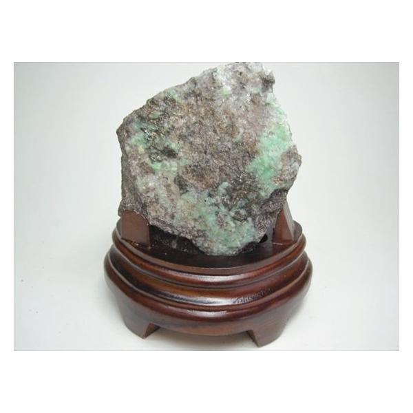 送料無料 原石 エメラルド 金雲母入り 400g 木製台座付き 一点物
