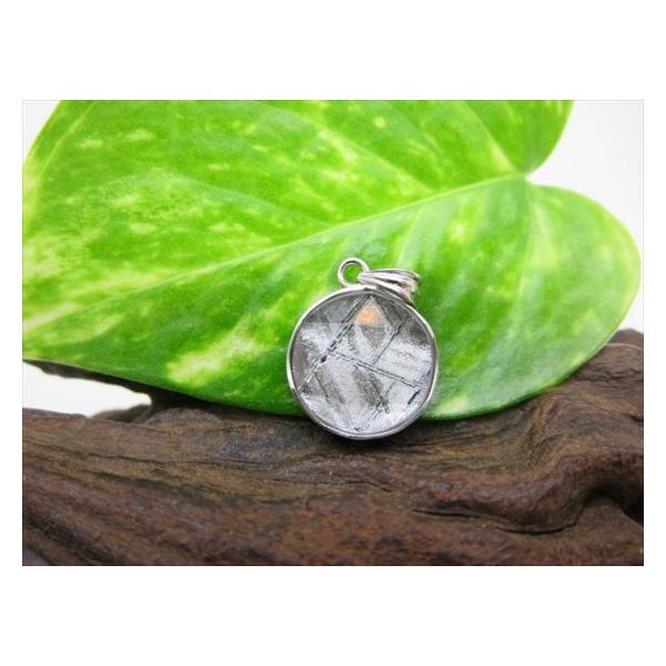 高品質 ギベオン ペンダントトップ◇ ペンダントトップ ギベオン 鉄隕石 品質AAA 2.8g 約13.4×6mm 六芒星