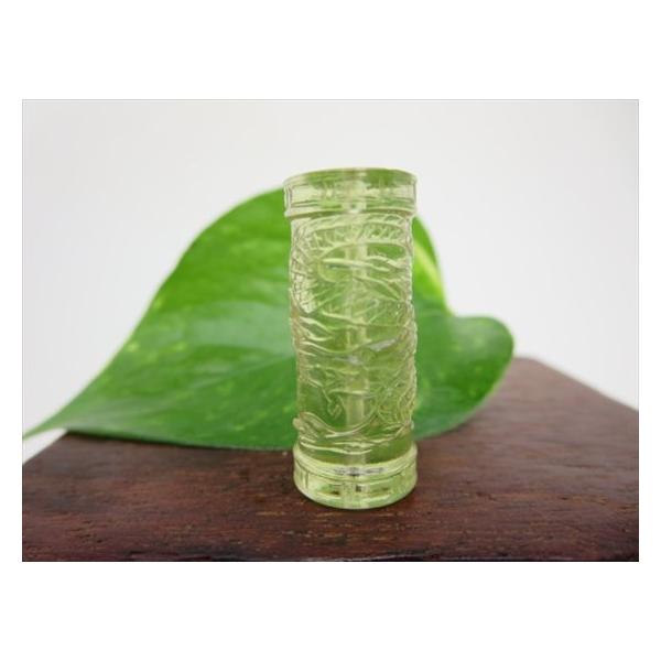 鑑別書付　最高品質リビアングラス　龍彫刻 鑑別書付 最高品質リビアングラス 龍彫刻 最高品質]天然リビアン