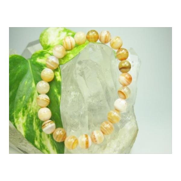 【ブレスレット】サードオニキス（赤縞メノウ）☆商品情報☆石サイズ：約Φ8±0.2mm粒数：23粒手首周り：約16.5cm原産地：ブラジル※1本1本模様の出方が変わりますので、ご了承ください。色、模様の指定はできません。※できるだけ実物と同じ...