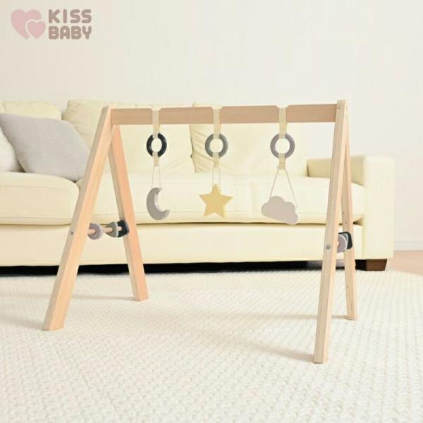 ゆらゆら揺れるかわいいモチーフよぞらをイメージした木製ベビージムよぞらをイメージした木製ベビージムは、お子さまが遊びながら好奇心や想像力・手や足など体全体の筋肉を鍛えます【商品詳細】商品名：よぞらの木製プレイジムサイズ：幅60×高さ52×奥...