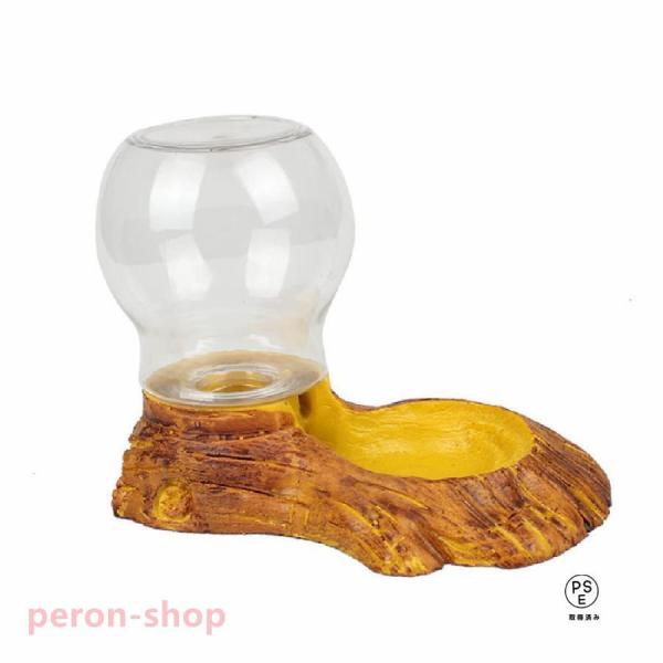 【商品サイズ】サイズ：14.3cm×10cm×11.5cm、水筒容量：200ML、素材：樹脂+PET【安全素材】樹脂製で、安全でお手入れが簡単で、変形することなく長期間使用できます。多機能の爬虫類自動給水器と給餌器により、給餌と給水がより便...