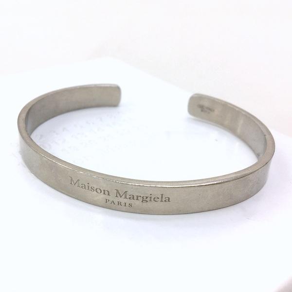 メゾンマルジェラ シルバー バングル カフ ブレスレット ロゴ 刻印 シンプル 腕輪 メンズ シルバー Maison Margiela アクセサリー  DF3615■