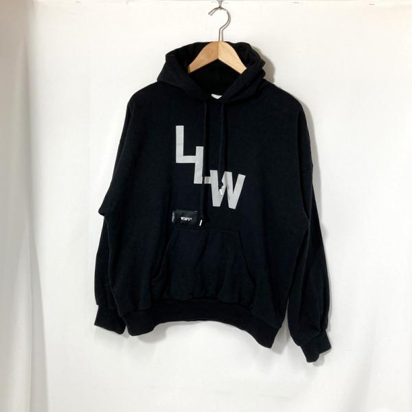WTAPS ビッグロゴ刺繍 フリース プルオーバー パーカー 02 黒 WTAPS ビッグロゴ刺繍 フリース プルオーバー パーカー 02 黒