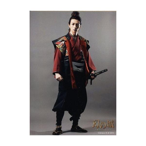 商品名：中古生写真(男性) 鈴木拡樹(宇喜多秀家)/全身・衣装赤・黒・左手刀・キャラクターショット/舞台「幻の城〜戦国の美しき狂気〜」ブロマイド生写真(男性)/俳優