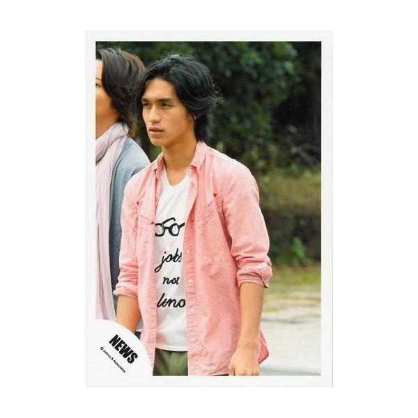 商品名：中古生写真(ジャニーズ) NEWS/錦戸亮/上半身・シャツ白・ピンク・体左向き/公式生写真生写真(ジャニーズ)/アイドル/NEWS