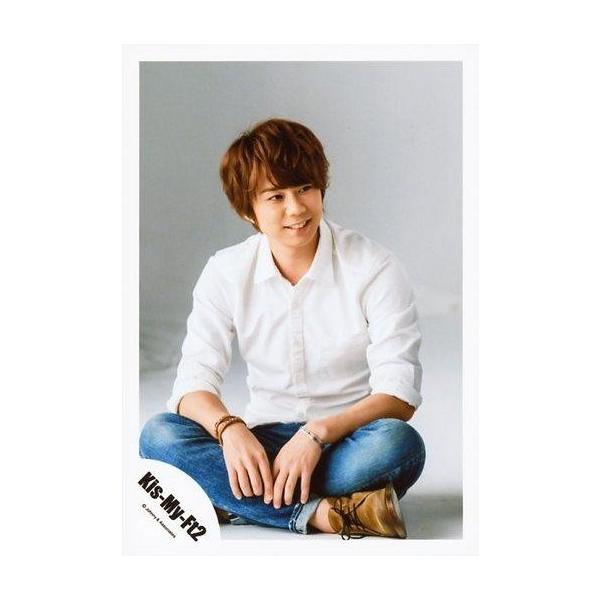商品名：中古生写真(ジャニーズ) Kis-My-Ft2/北山宏光/全身・座り・あぐら・衣装白・目線右・背景白/「16夏 パンフ＆グッズ撮影」/公式生写真生写真(ジャニーズ)/アイドル/Kis-My-Ft2
