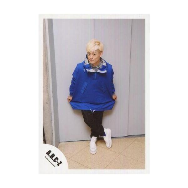 商品名：中古生写真(ジャニーズ) A.B.C-Z/塚田僚一/全身・衣装青・黒・白・両手裾・右足曲げ・口閉じ・背景白/15-16冬 「JOHNNYS’ WORLD」 パンフ＆グッズ撮影/公式生写真生写真(ジャニーズ)/アイドル/A.B.C-Z