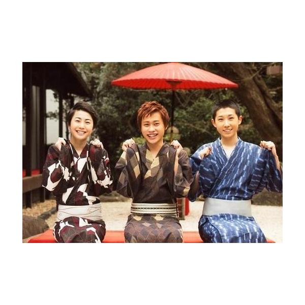 中古生写真(男性) 志茂星哉(堀尾聡史)・篠原立(加藤勝郎)・晒科新(水野カツオ)/横型・膝上・座り・横並び・浴衣・両手袖上げ・体正