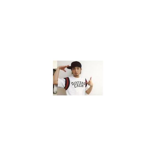 中古生写真(男性) 遊助(上地雄輔)/横型・上半身・衣装白・左手指差し・帽子/「あれっ・・ぐうぜんですケド。」ライブ会場限定ガラポン景