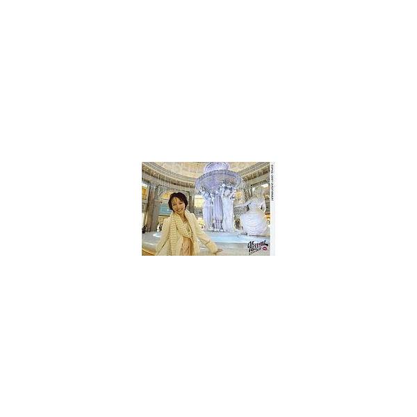 中古生写真(女性) 平野綾/横型・上半身・白ジャケット・ピンク・背景噴水・2Lサイズ/AYA HIRANO SPECIAL
