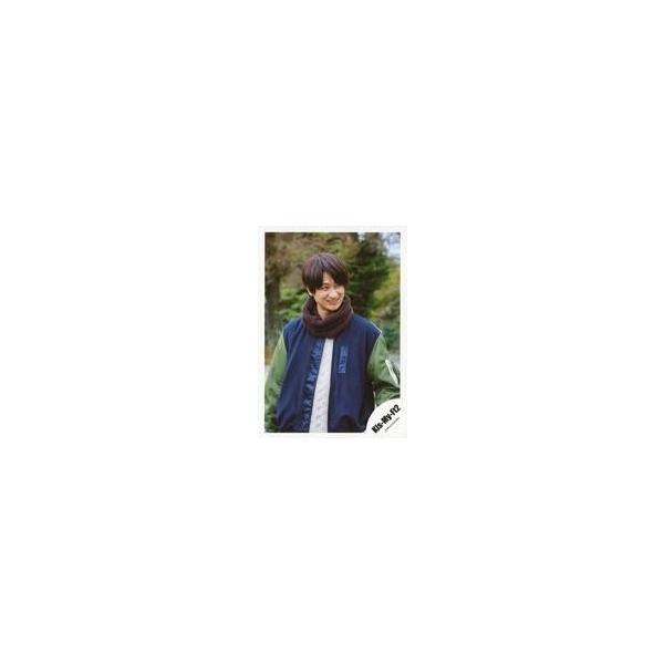 中古生写真(ジャニーズ) Kis-My-Ft2/宮田俊哉/上半身・衣装白・緑・青・顔右向き・目線右・背景緑/シングル「君を大好きだ」MVオフショット/公