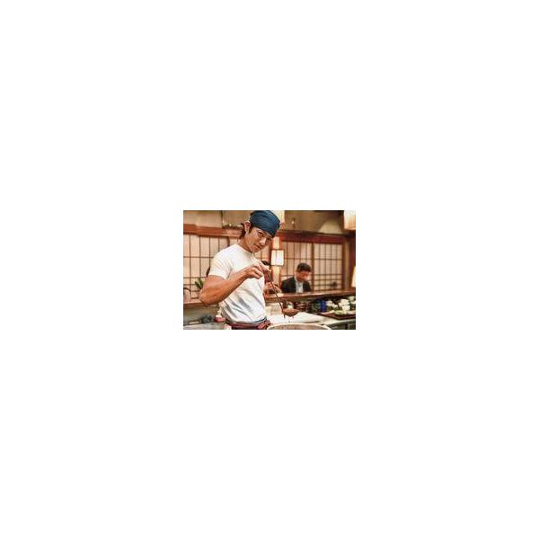 中古生写真(男性) 杉浦太陽/横型・上半身・衣装白・右手お玉・右向き・首傾げ/DVD BOX「最後の晩ごはん」特典生写真