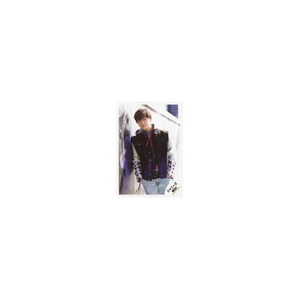 中古生写真(ジャニーズ) ジャニーズWEST/神山智洋/膝上・衣装黒.紫.白・両手ポケット・寄りかかり/神山智洋・藤井流星・小瀧望 海外(ロサ