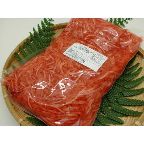 焼きそば、牛丼のお供の定番。 中国産生姜使用。スーパーマーケットさんでも使用して頂いています。中国で加工しています。そのまま使用ください。てんぷらやお弁当などに添えていただいても美味しいです。合成着色料不使用。夕食の一品に。付け合わせでお酒...