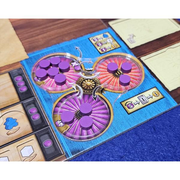 テラミスティカ 革新の時代パワーサイクル用オーバーレイ5枚セットです。ボードゲーム　テラミスティカ 革新の時代の駒が動かないようにする為のオリジナルオーバーレイ大きさオーバーレイ：縦:約88mm×横:約92mm×厚さ:約3mm※レーザー加工...