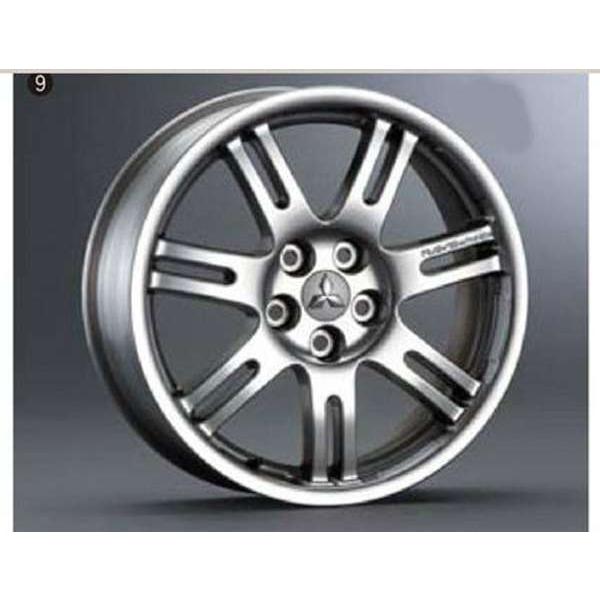 純正部品　三菱 デリカD5 RAYSアルミホイール タイヤ付225/60R18 デリカD：5 アルミホイール（RAYS) 1本につき 三菱純正部品 パーツ