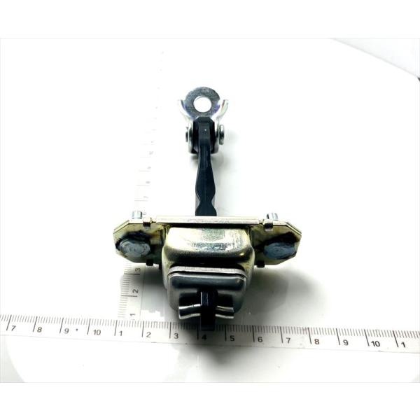 R2用 チエツカアセンブリフロントドア R2 5ドアワゴン 61124KG002