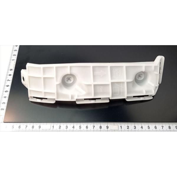 レジアスエース用 『リア』バンパーサポート 『右側』のみ 52157