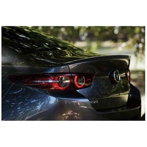 MAZDA3 リアスポイラー（リップタイプ）用のエアガイドのみ 本体は