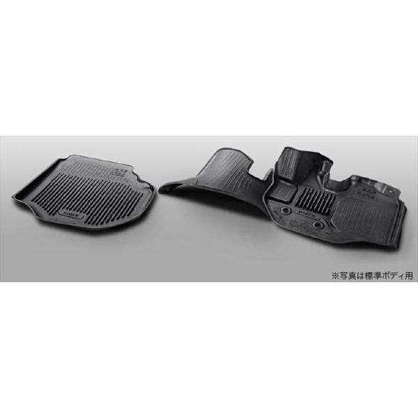 ハイエース スノー・レジャー用フロアマット（縁高タイプ） : スズキ