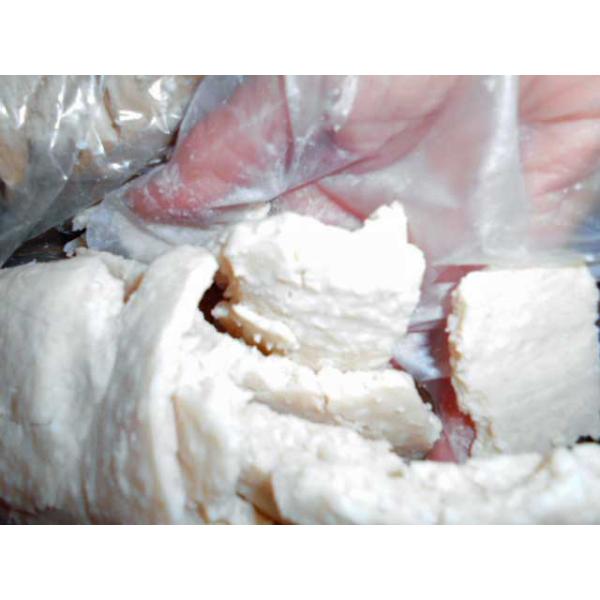 20kg:しぼりたて酒粕を米袋に入れてあります（小分けしてありません）。2025酒造年度、国産米100%/精米55％/槽搾りで醸したお酒の酒粕です。柔らかく「おから」のような堅さです、板粕ではありません。「特別本醸造」表示ですが、吟醸造りの...