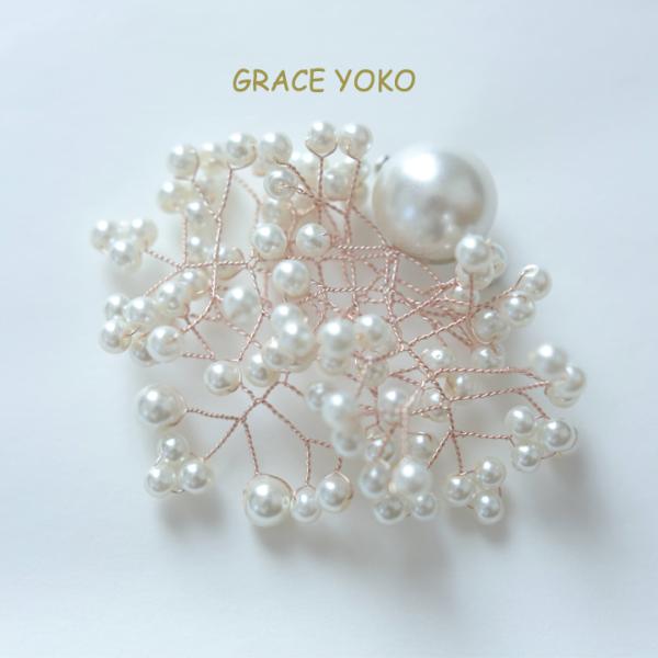 ふんわりかすみ草ブローチb101 パールコサージュ 入学式 卒業式 シンプルで上品に 送料無料 GRACE YOKO ハンドメイドによる「たったひとつの輝き」
