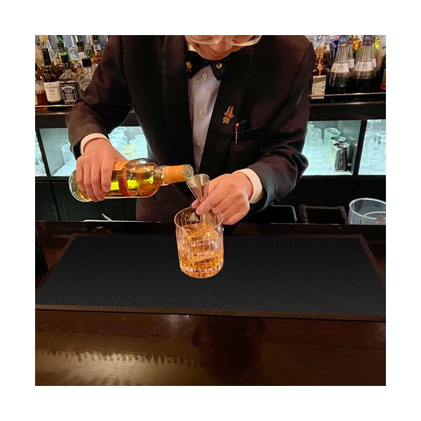 [Release date: December 1, 2024]プロのバーテンダーが絶賛する＜ラバー バーマット＞程よく吸水・弾力性があり、薄くて使いやすいプロ仕様のバーマット。世界のウィスキー、ビール、リキュール、ソフトドリンクなど有名ブ...