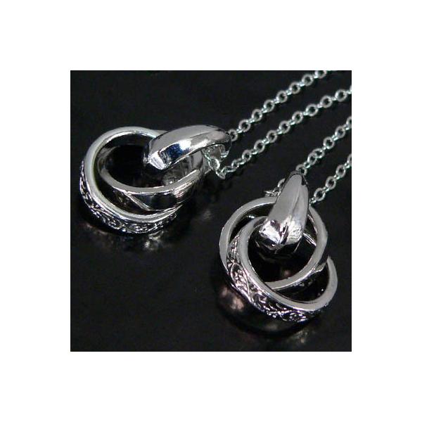 何と!１本あたり640円!!×２本セットで1280円です!!★カップルに大人気のペアネックレス入荷しました!!☆男女２本セット、「本当に２本ですか？」とお問合せが多いので、くどいようですが…２人分です(*^_^*)  【サイズ】♂(トップ　...