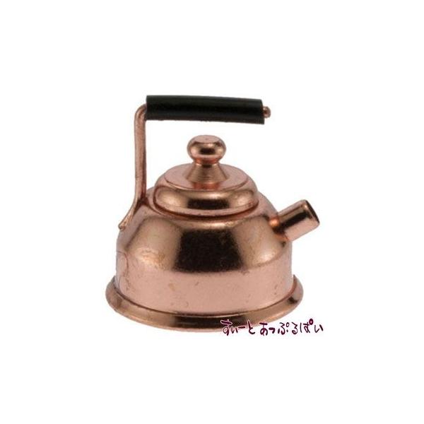 やかんのミニチュアです。英語に、"Watched kettle, Never boil"ということわざがあります。「じっと見ていると、やかんの湯はなかなか沸かない」＝「待つ身は長い」という意味です。貴方は何かを、じっと見つめすぎていませんか...