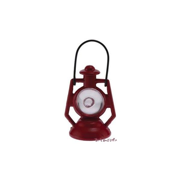 ランタンのミニチュアです！金属製で、真ん中の球はアクリルだと思います。もちろん点灯することはできませんが、存在感はすごいです。これだけで飾っても良い感じですよ！ハンドルは倒すことができます。サイズ：W27xD21xH35mm　（ハンドル部分...