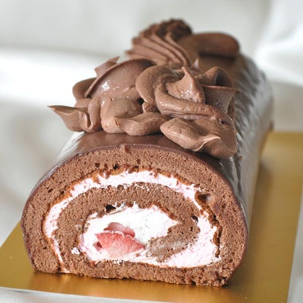 母の日 チョコケーキ チョコレートケーキ 苺が詰まった高級チョコロールケーキ Buyee Buyee Japanese Proxy Service Buy From Japan Bot Online