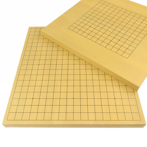 ■19路13路両用卓上囲碁盤の材質：　木製ハギ造り　新かや材(スプルース材)■19路13路両用卓上囲碁盤のサイズ：　横幅約42cm×奥行約45cm　厚み約1寸　19路13路両用卓上囲碁盤新かや1寸ハギは表面が19路盤で裏面が13路盤の裏表使...