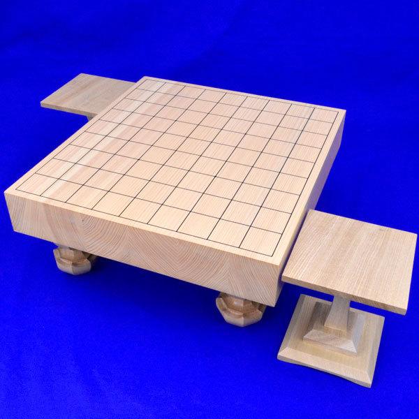 将棋盤 国産桧2寸ハギ足付将棋盤(駒台付き) ※引き締まった木目で 将棋盤 国産桧2寸ハギ足付将棋盤(駒台付き) ※引き締まった木目で