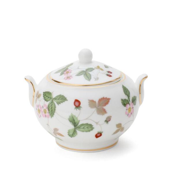 【ギフト 結婚祝い プレゼント 贈り物 お返し オシャレ:食器日和】ウェッジウッドといえば、このワイルドストロベリーを連想する方はきっと少なくないはず。いわずと知れた、ウェッジウッドの大ベストセラーです。その名のとおり、野イチゴの実や花、美...