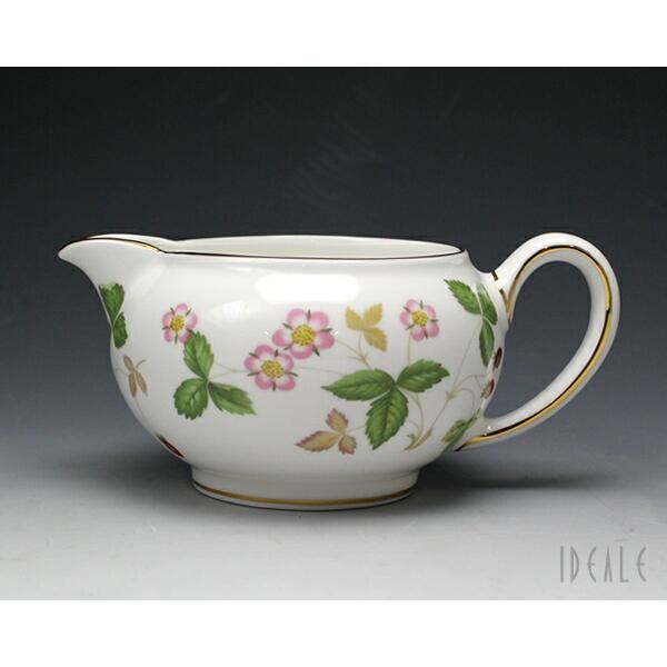 【ギフト 結婚祝い プレゼント 贈り物 お返し オシャレ:食器日和】ウェッジウッドといえば、このワイルドストロベリーを連想する方はきっと少なくないはず。いわずと知れた、ウェッジウッドの大ベストセラーです。その名のとおり、野イチゴの実や花、美...