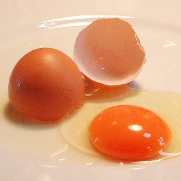 種　　類：鶏卵（赤玉特殊卵）入 り 数：10個／3パックサ イ ズ：フリーサイズ（１パック650g前後）　　　　　時期により若干の変動があります。賞味期限：産卵から２週間　　　 　（10℃以下の冷蔵保存で生食の場合）生産農場：有限会社向原農...