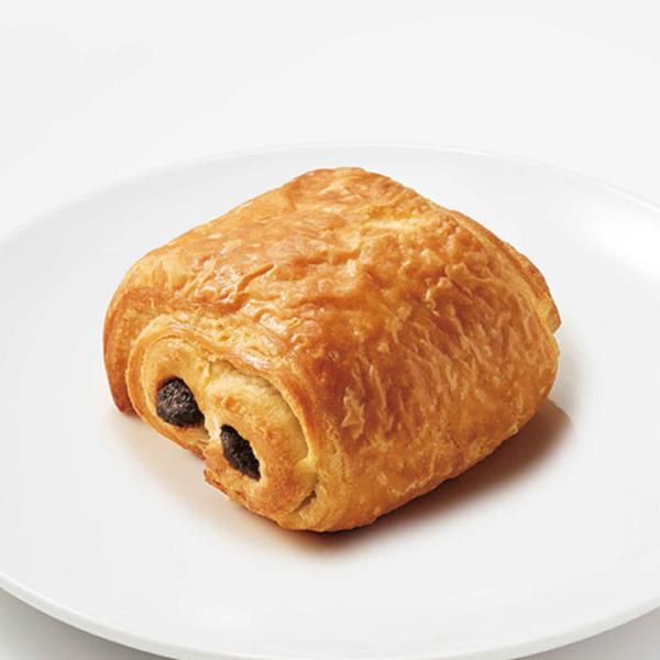 【7,990円以上ご購入で送料無料】【食彩ネットショップ】チョコと軽やかな生地の組み合わせが魅力のパン・ オ・ショコラ。■原材料：小麦粉、風味ファットスプレッド、準チョコレート、牛 乳、砂糖、マーガリン、イースト、全卵、食塩、植物油 脂、粉...