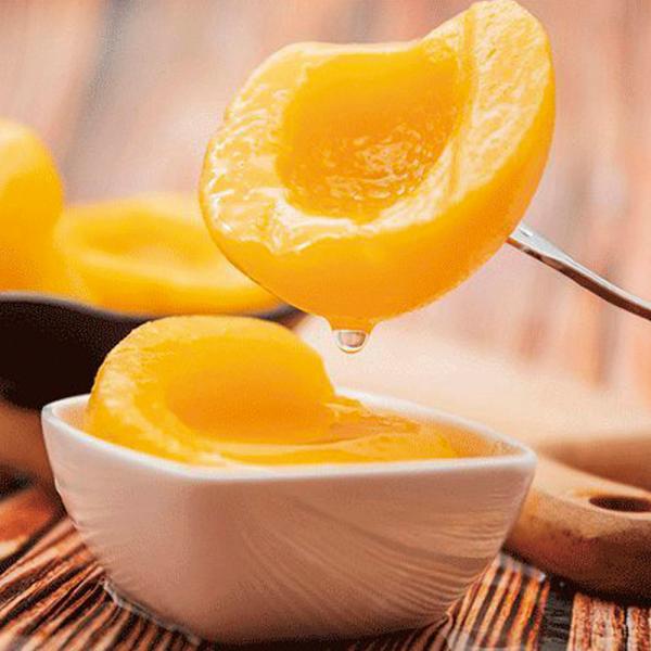 【業務用】【業務用食材】【常温商品】【7,990円以上ご購入で送料無料】【食彩ネットショップ】自然の恵みを受けて育った良質な甘みを持つ黄桃 です。身がしっかりしているので、お料理にもご使用い ただけます。■原材料：黄桃、砂糖／酸化防止剤（ク...