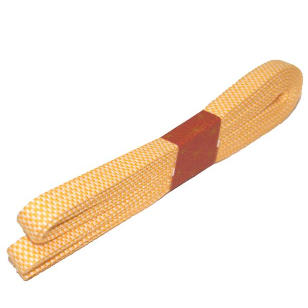 刀剣（真剣・居合刀）用の下緒です。 国内産の高級 真田紐 袋織り 木綿製 4分約 12ｍｍを 1本1本手作りで作っております。・幅は約12mm、厚みは約1.65mmです。 ・厚みはシックネスゲージで計っております。 ・真田紐は手作りですので...