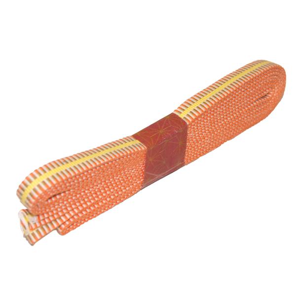 刀剣（真剣・居合刀）用の下緒です。 国内産の高級 真田紐 袋織り 木綿製 4分約 12ｍｍを 1本1本手作りで作っております。・幅は約12mm、厚みは約1.65mmです。 ・厚みはシックネスゲージで計っております。 ・真田紐は手作りですので...