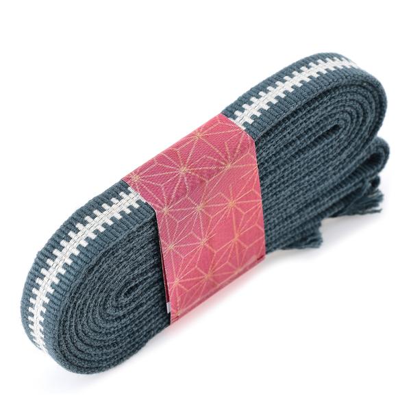 刀剣（真剣・居合刀）用の下緒です。 国内産の高級 真田紐 袋織り 木綿製 4分約 12ｍｍを 1本1本手作りで作っております。・幅は約12mm、厚みは約1.65mmです。 ・厚みはシックネスゲージで計っております。 ・真田紐は手作りですので...