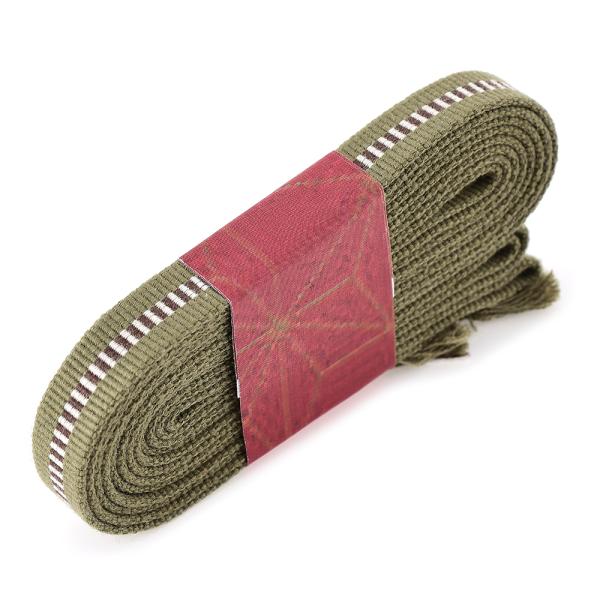 刀剣（真剣・居合刀）用の下緒です。 国内産の高級 真田紐 袋織り 木綿製 4分約 12ｍｍを 1本1本手作りで作っております。・幅は約12mm、厚みは約1.65mmです。 ・厚みはシックネスゲージで計っております。 ・真田紐は手作りですので...