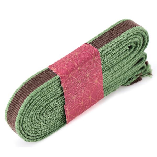 刀剣（真剣・居合刀）用の下緒です。 国内産の高級 真田紐 袋織り 木綿製 4分約 12ｍｍを 1本1本手作りで作っております。・幅は約12mm、厚みは約1.65mmです。 ・厚みはシックネスゲージで計っております。 ・真田紐は手作りですので...