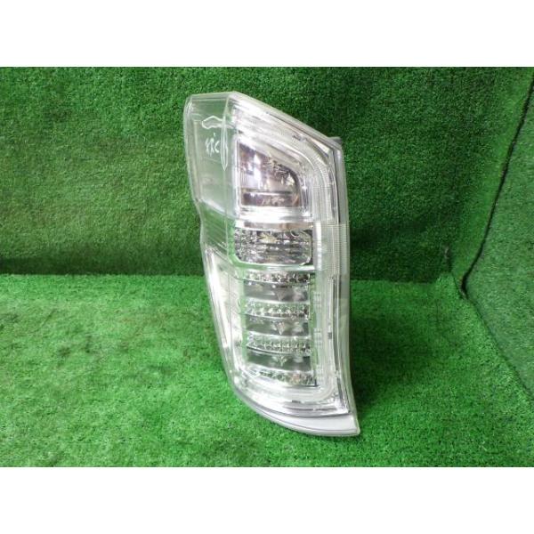 ステップワゴン スパーダ RK5 LED テールライト 左側W0587 ステップワゴン DBA-RK5 左テールランプ/テールライト スパーダS PB81P