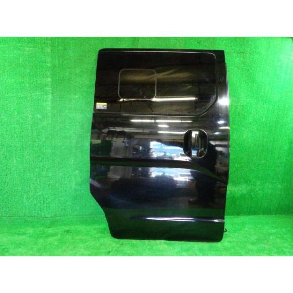 デリカD3 BM20 右リアドア G 7人 SALGGLAS 43R-004343 KH3 三菱（MITSUBISHI） デリカD3 BM20 右リアドア G 7人 SALGGLAS 43R