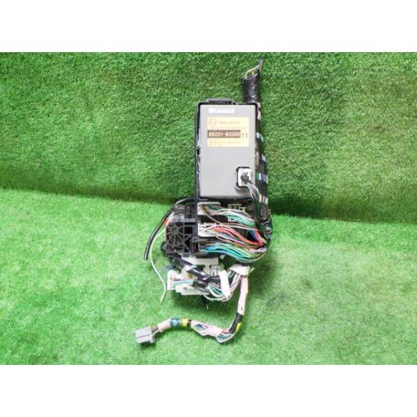 ダイハツ（DAIHATSU） ミラココア L685S ヒューズボックス ココア