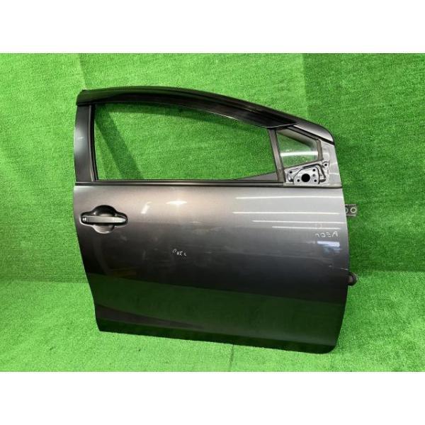 アクア NHP10 右フロントドア S アサヒ M2H3 67001-52590 1G3 トヨタ（TOYOTA） アクア NHP10 右フロントドア S アサヒ M2H3U 67001