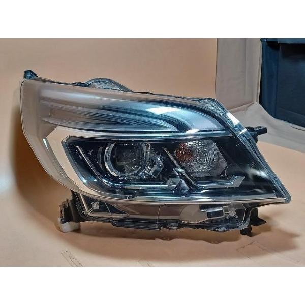 三菱（MITSUBISHI） コーティング済 eKスペース B11A 右ヘッドランプ